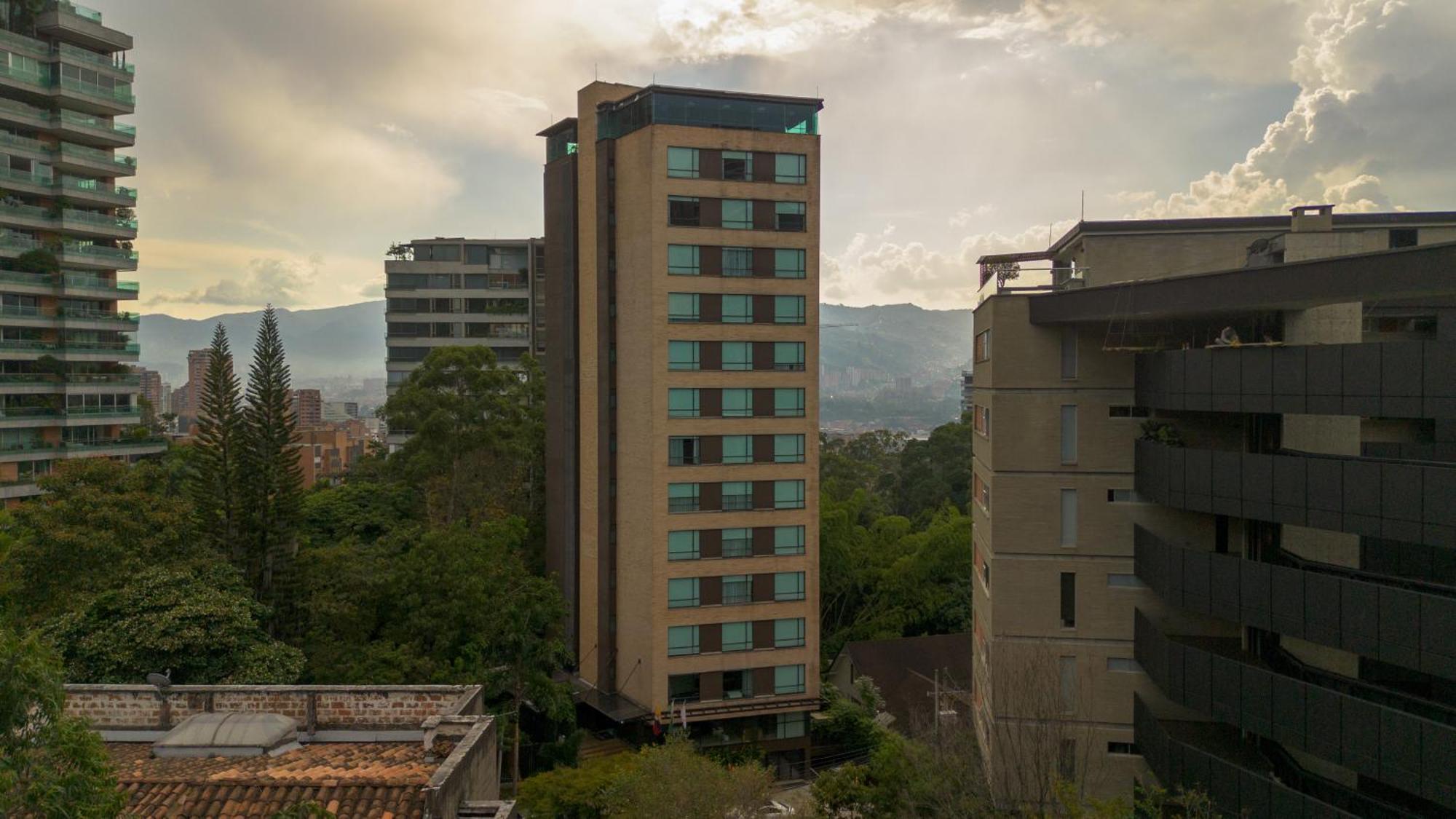 Cafe Hotel 메딜린 외부 사진